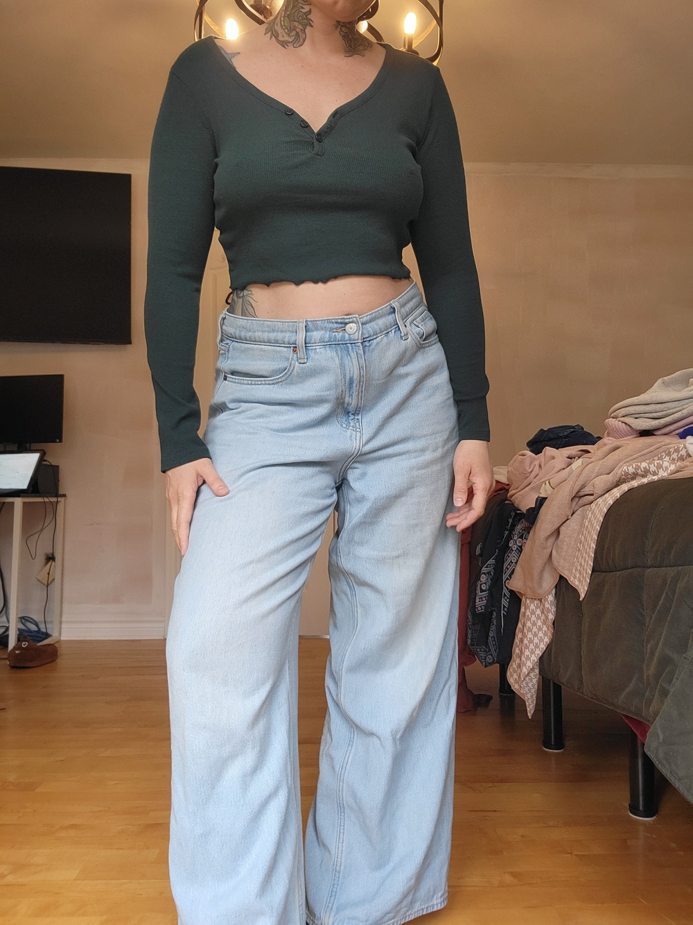 Long Sleeve Dark Green Crop Top